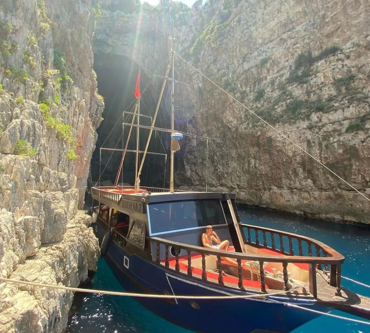 Realb Trip Boat Vlore Albania